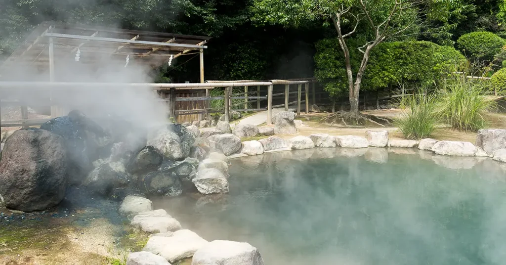 ประสบการแช่ ออนเซ็นในป่า กับออนเซ็นที่สร้างขึ้นเอง มีความแตกต่างกันขนาดไหน